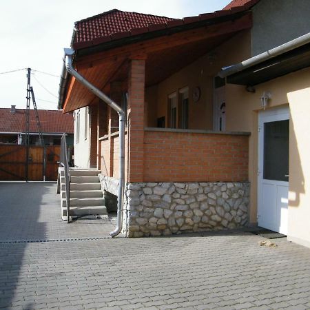 Pál utcai Apartman Mişcolţ Exterior foto